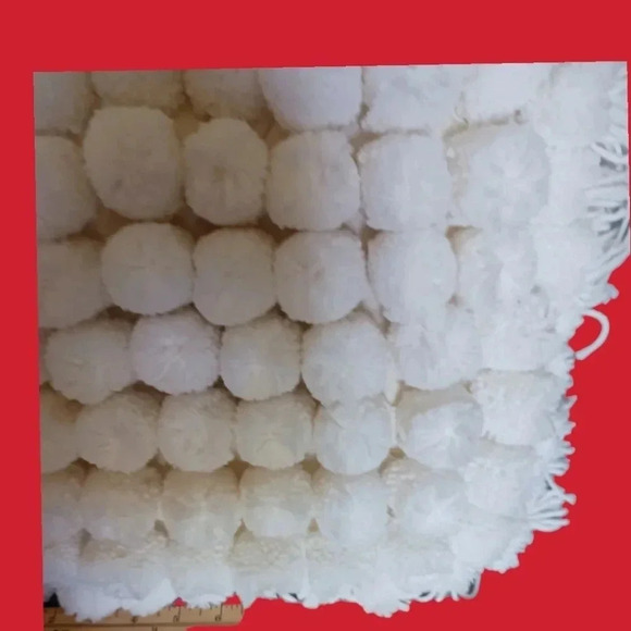 Pom pom tassel pillows  decoratives lot of 4 - Picture 6 of 9